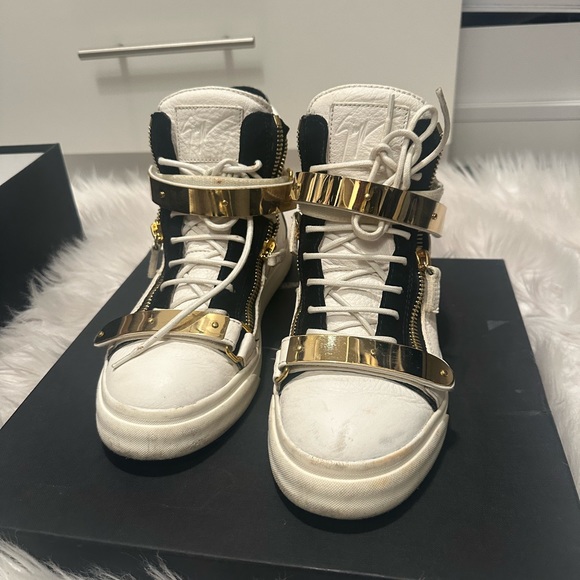 Giuseppe Zanotti Leather sneaker high top gold white and black size 38. Used - Picture 6 of 7